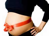 Что подарить беременной женщине?