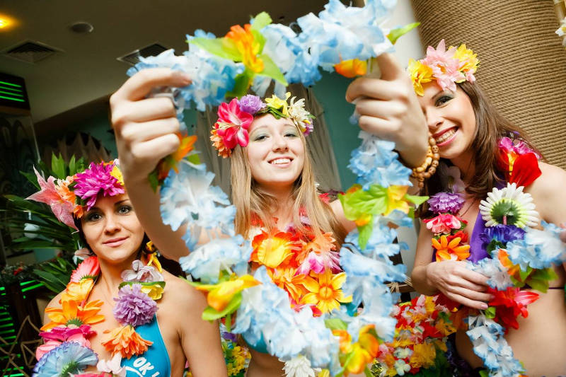 Гавайская вечеринка – сценарий взрослый на день рождения