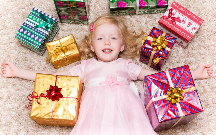 Список 50 лучших подарков девочке на день рождения
