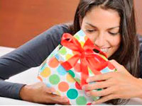 Недорогие подарки для женщин