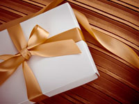 Подарок шефу на день рождения – что дарить руководителю?